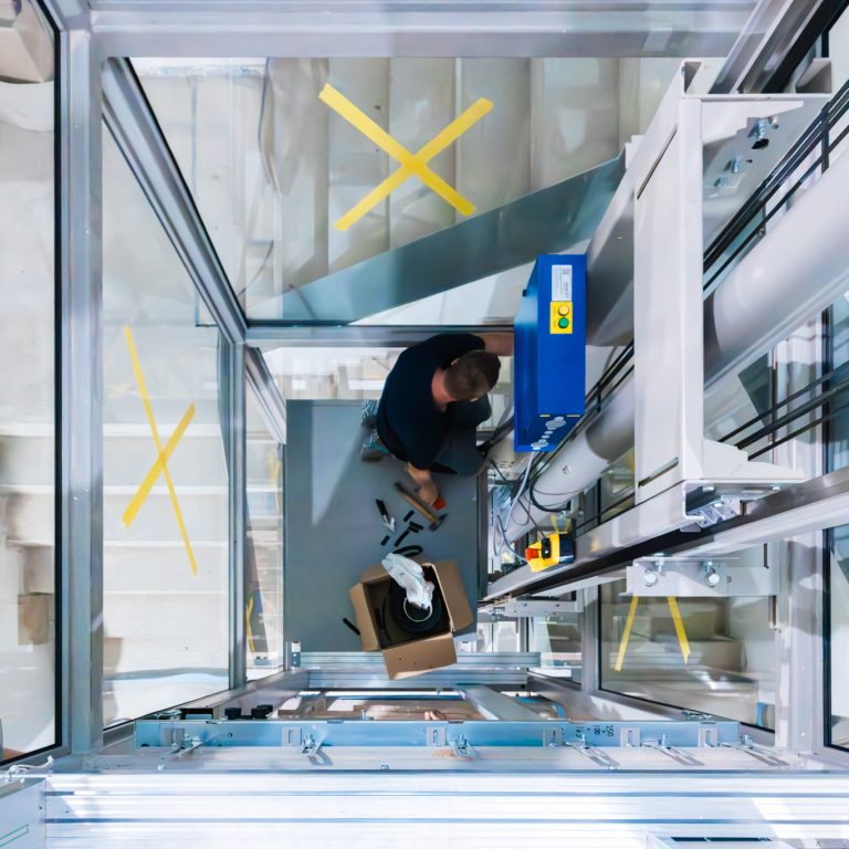 Montage mit Leidenschaft und Präzision