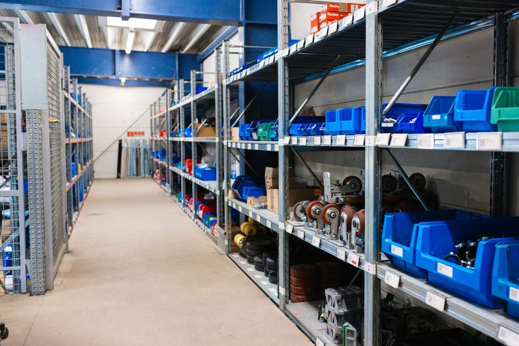 Ersatzteillager bei ORBA-Lift