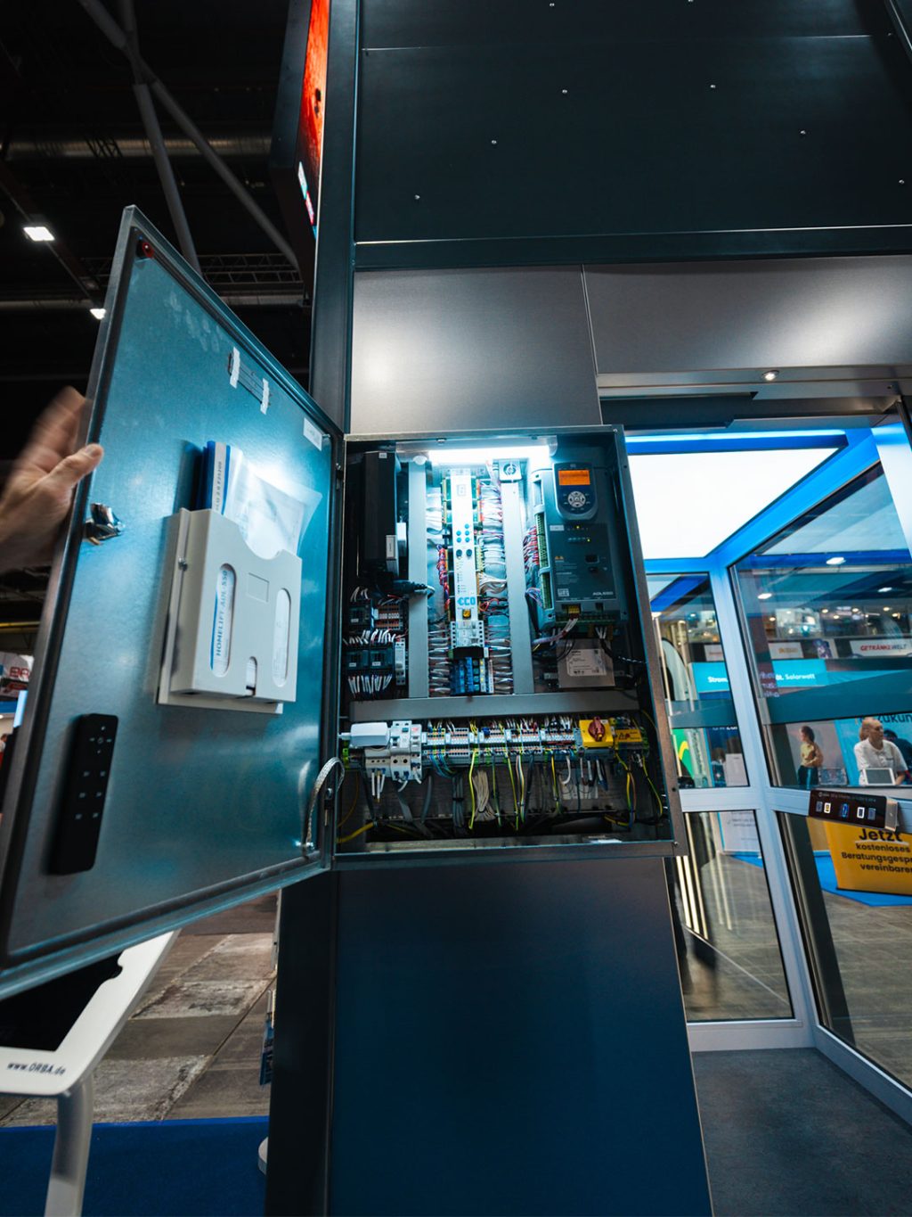 Schaltkasten des Homelift von innen